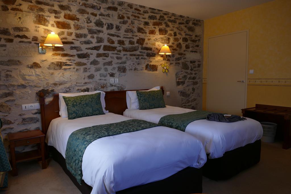 Logis Hotels Le Champalud Restaurant La Citadelle Oree-d'Anjou Pokój zdjęcie