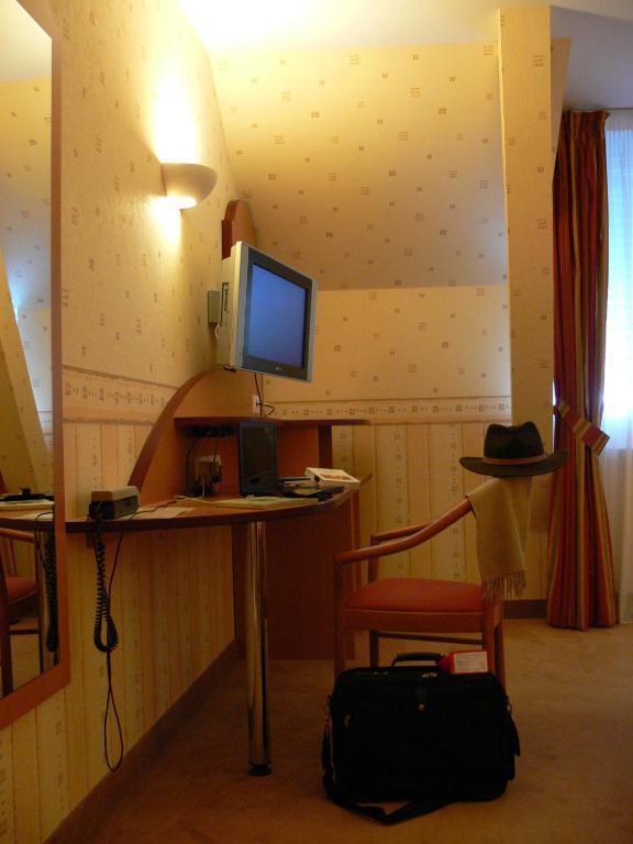 Logis Hotels Le Champalud Restaurant La Citadelle Oree-d'Anjou Pokój zdjęcie