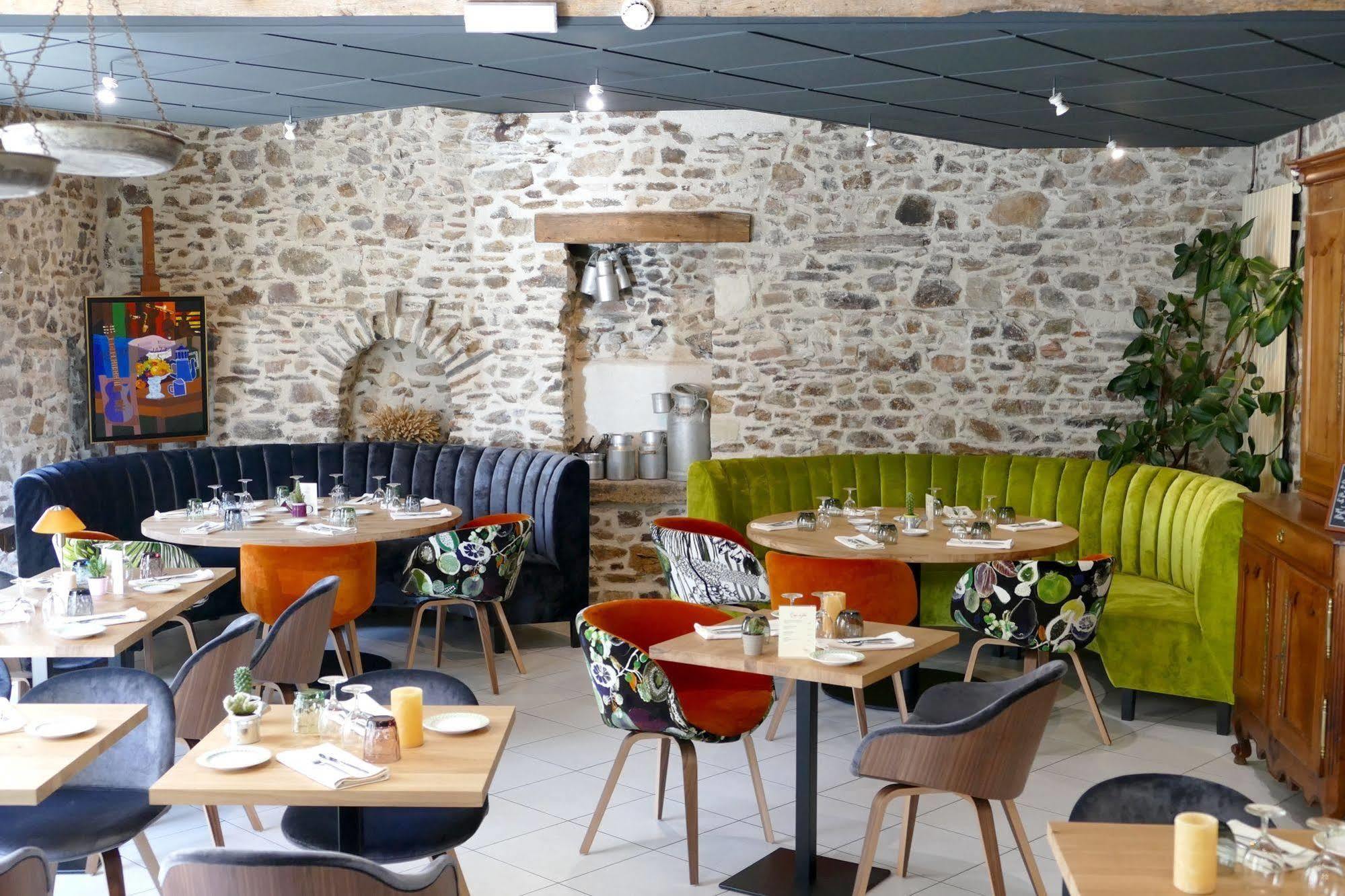 Logis Hotels Le Champalud Restaurant La Citadelle Oree-d'Anjou Zewnętrze zdjęcie