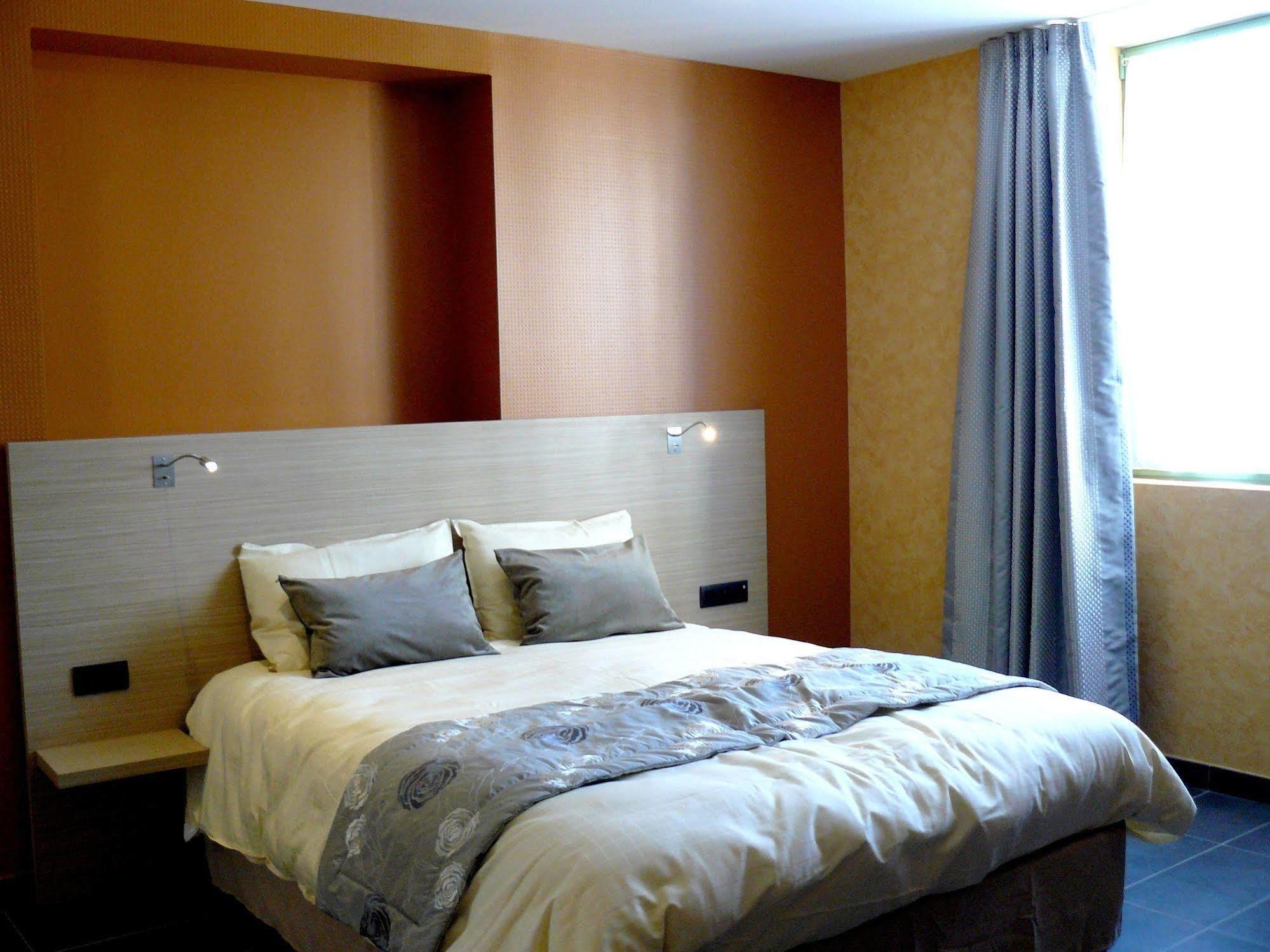 Logis Hotels Le Champalud Restaurant La Citadelle Oree-d'Anjou Zewnętrze zdjęcie