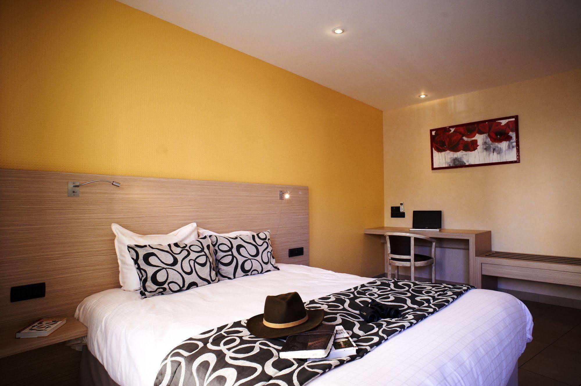 Logis Hotels Le Champalud Restaurant La Citadelle Oree-d'Anjou Zewnętrze zdjęcie