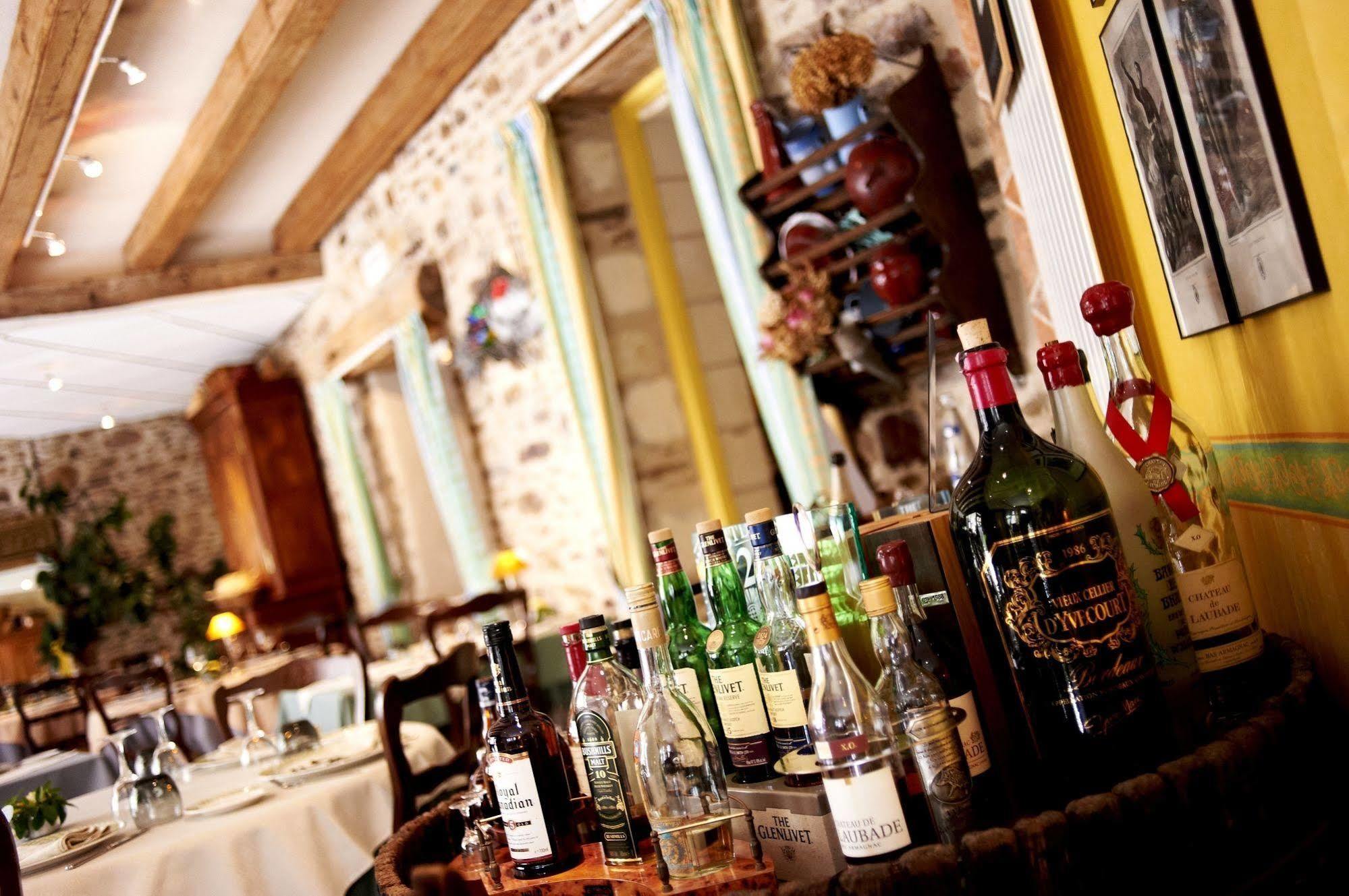 Logis Hotels Le Champalud Restaurant La Citadelle Oree-d'Anjou Zewnętrze zdjęcie